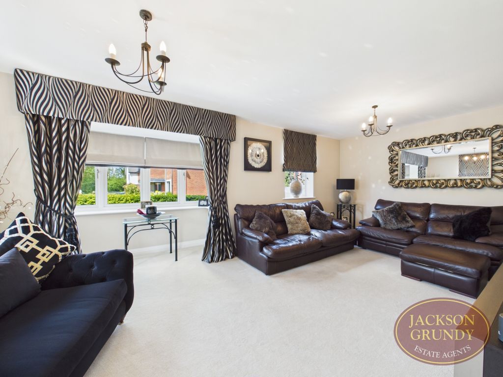 Property photo 2 of 19 Minster Road
