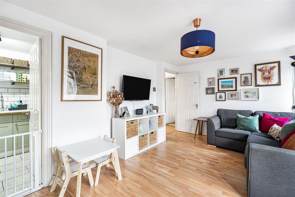 Property photo 3 of 13