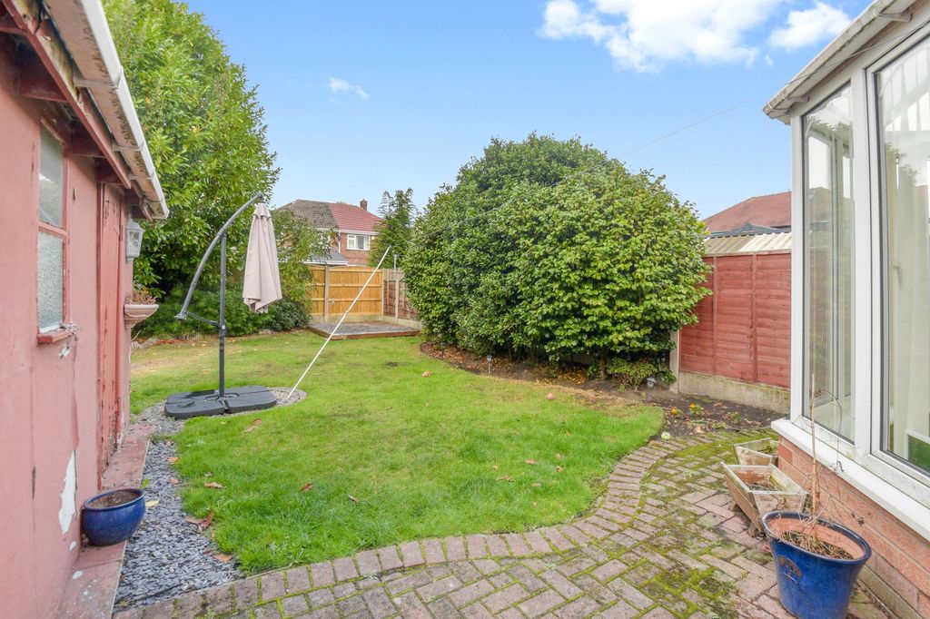 Property photo 2 of 21