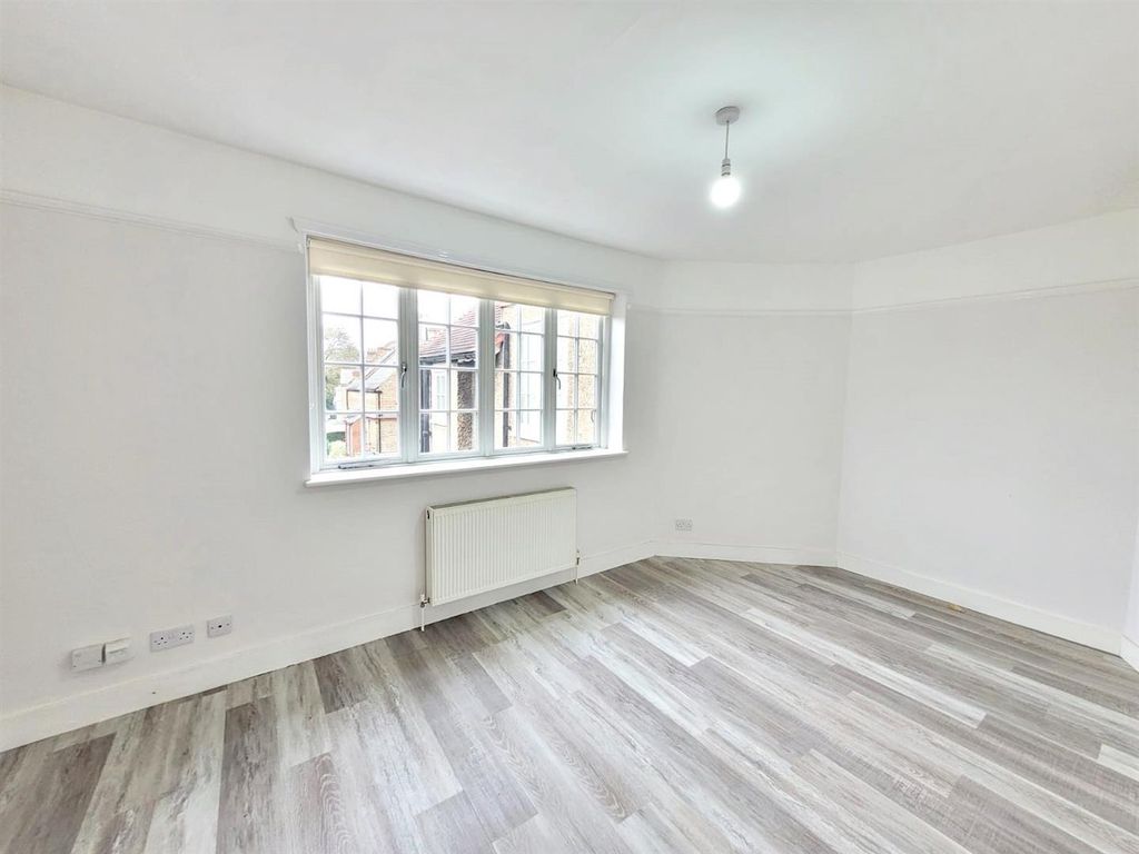 Property photo 3 of 10 2.Jpg