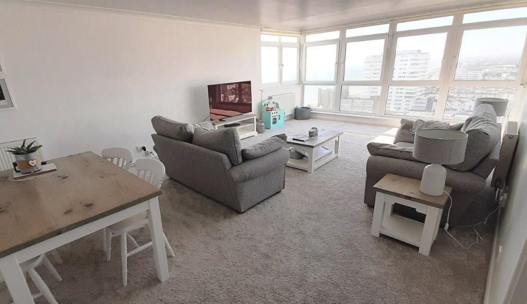 Property photo 3 of 9 3365984