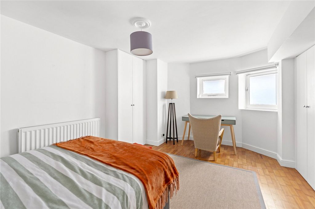 Property photo 3 of 20 Bedroom