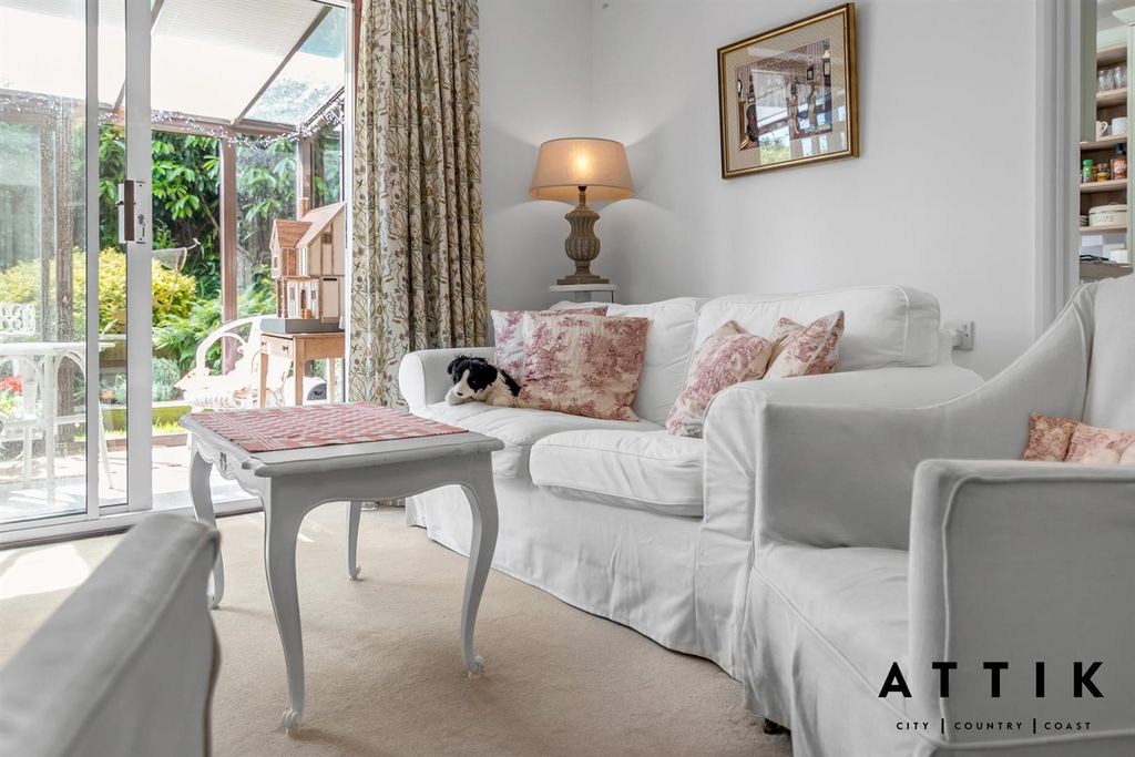 Additional image 4 of 2 bed flat for saleThe Limes, London Road, Halesworth IP19