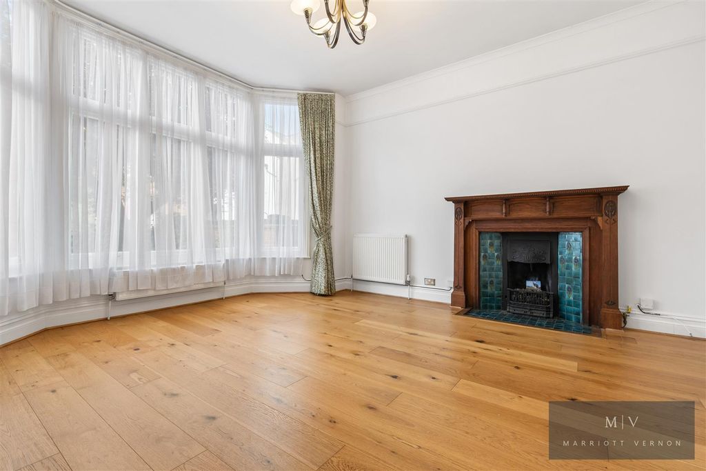 Property photo 2 of 17 Mulgrave Road 6 F2 MV-1.Jpg