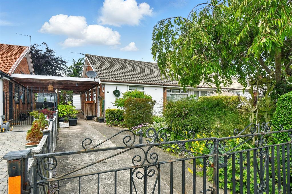 Property photo 1 of 17 Photo_004.Jpg