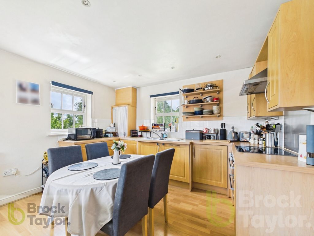 Property photo 1 of 15 Kitchen