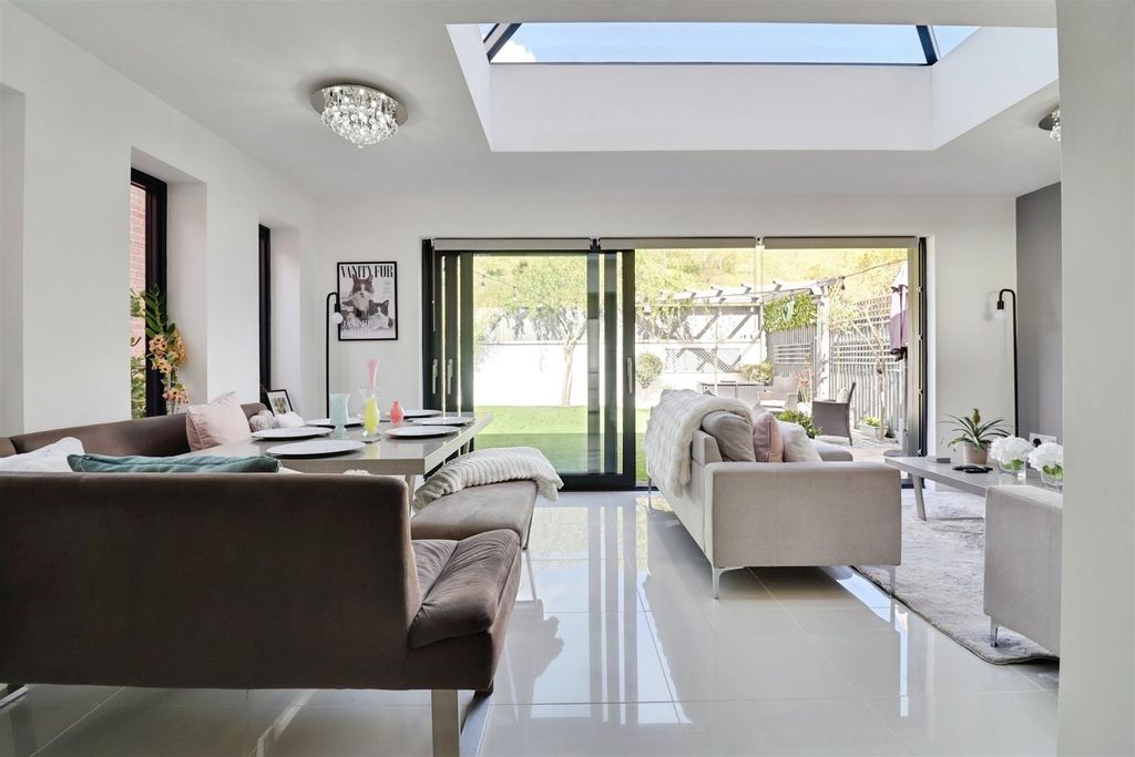 Property photo 2 of 33 B8Db810A-Img_4461-Img_4463.Jpg