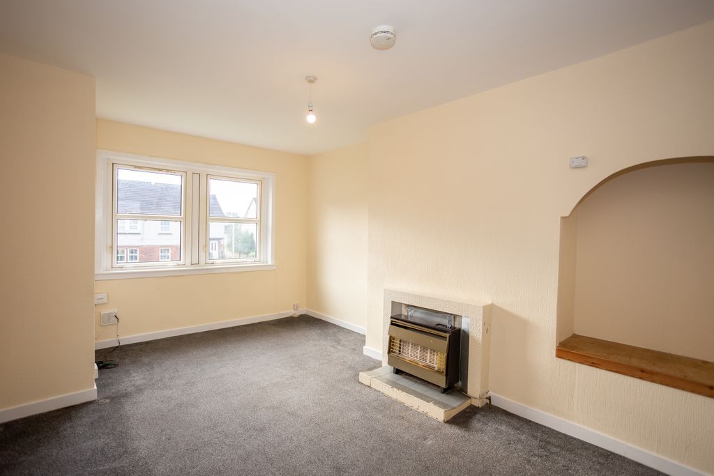 Property photo 2 of 18 Living Room