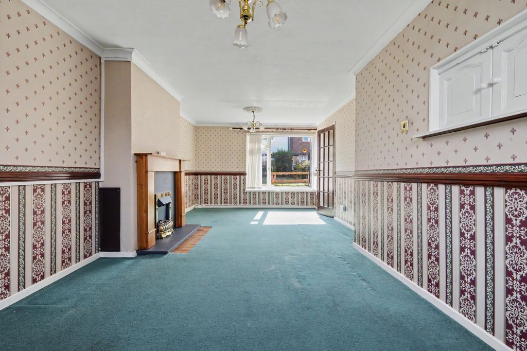 Property photo 2 of 13 5348253
