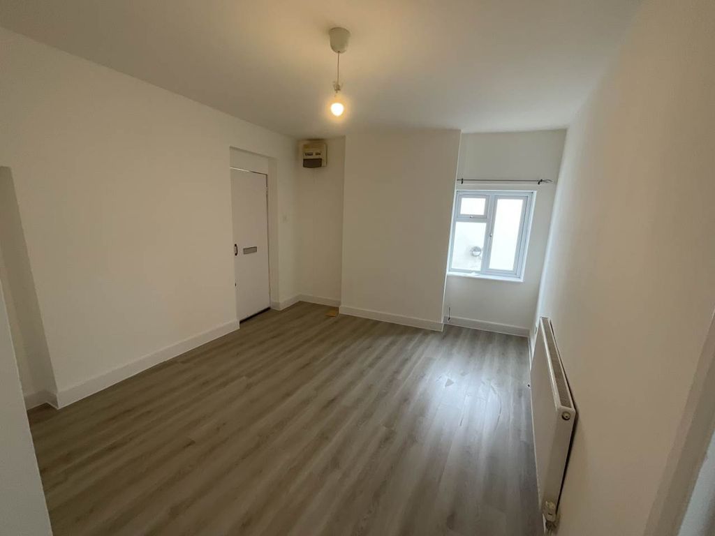 Property photo 1 of 4 Img_2831