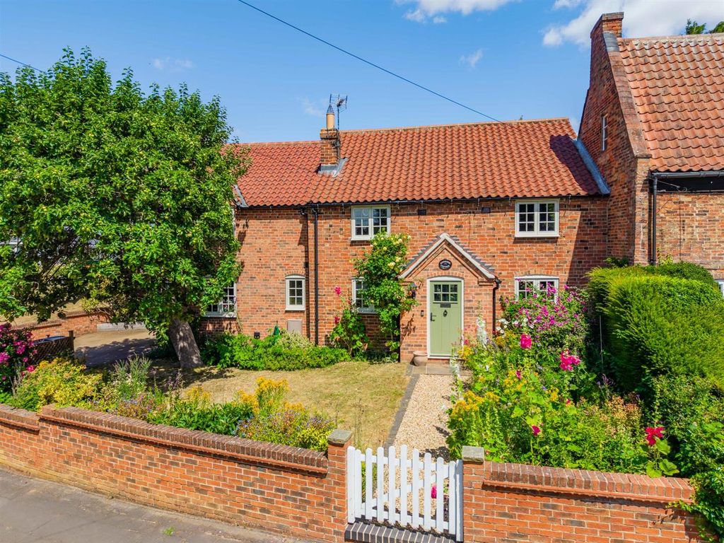 Property photo 1 of 42 Riverside Cottage-05.Jpg