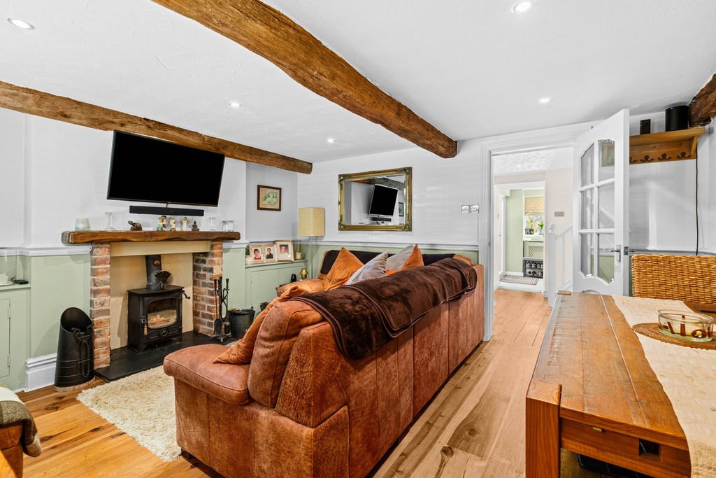 Property photo 2 of 35