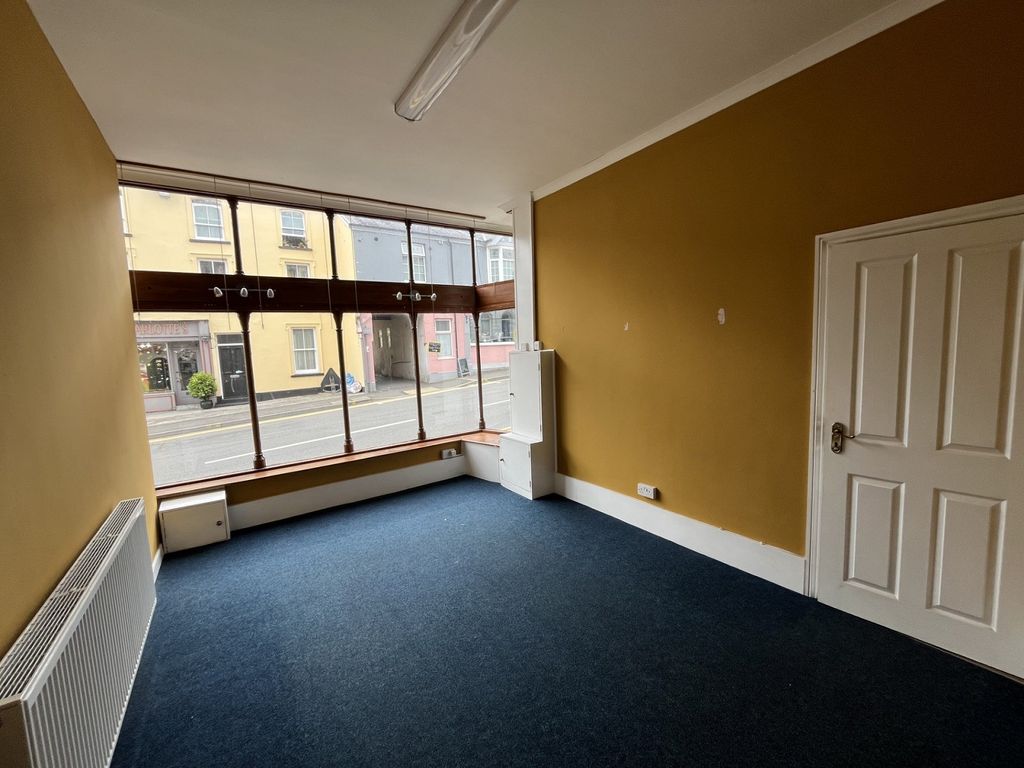 Property photo 2 of 11 Not Specified