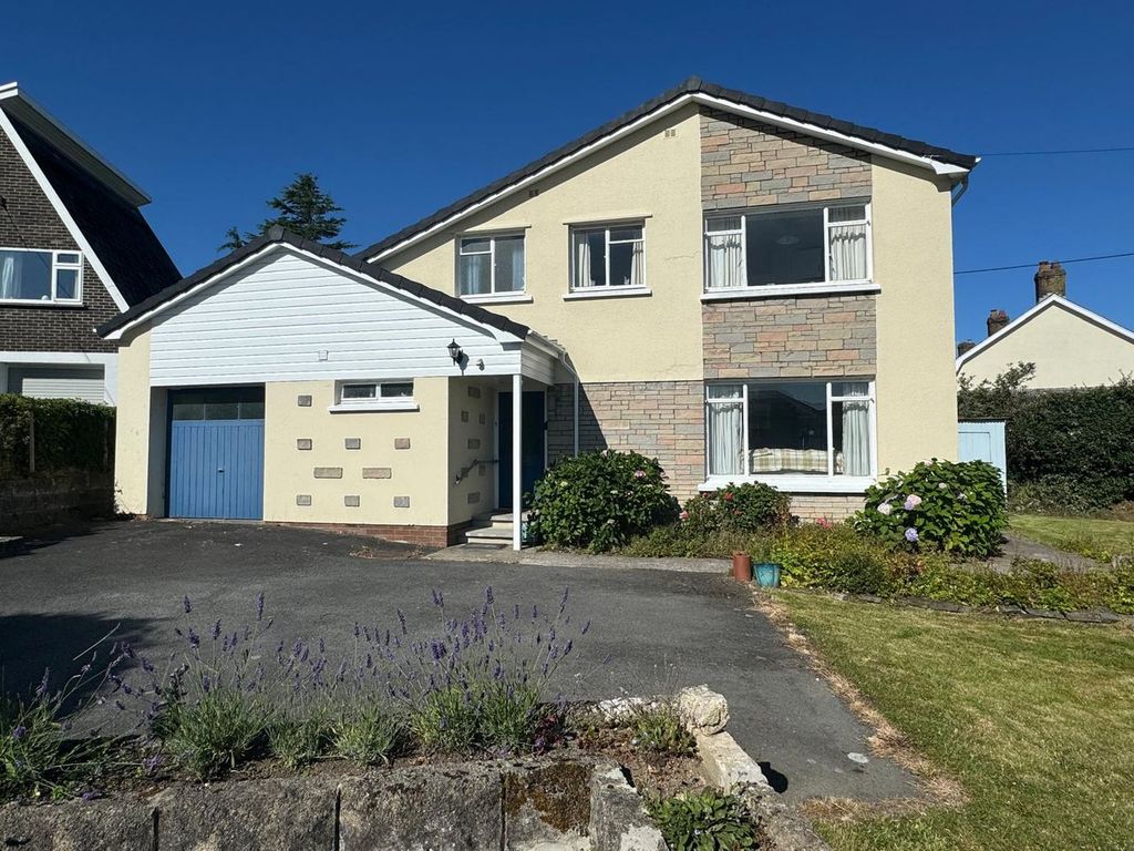 Property photo 1 of 19