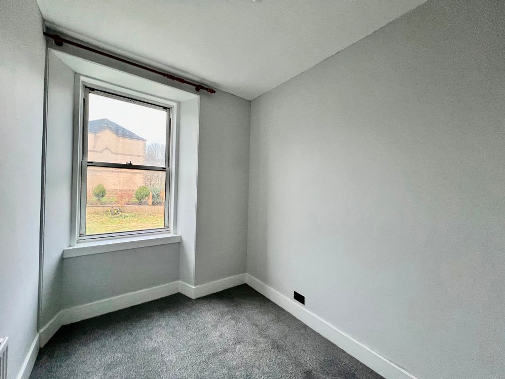 Property photo 3 of 9 Photo 3