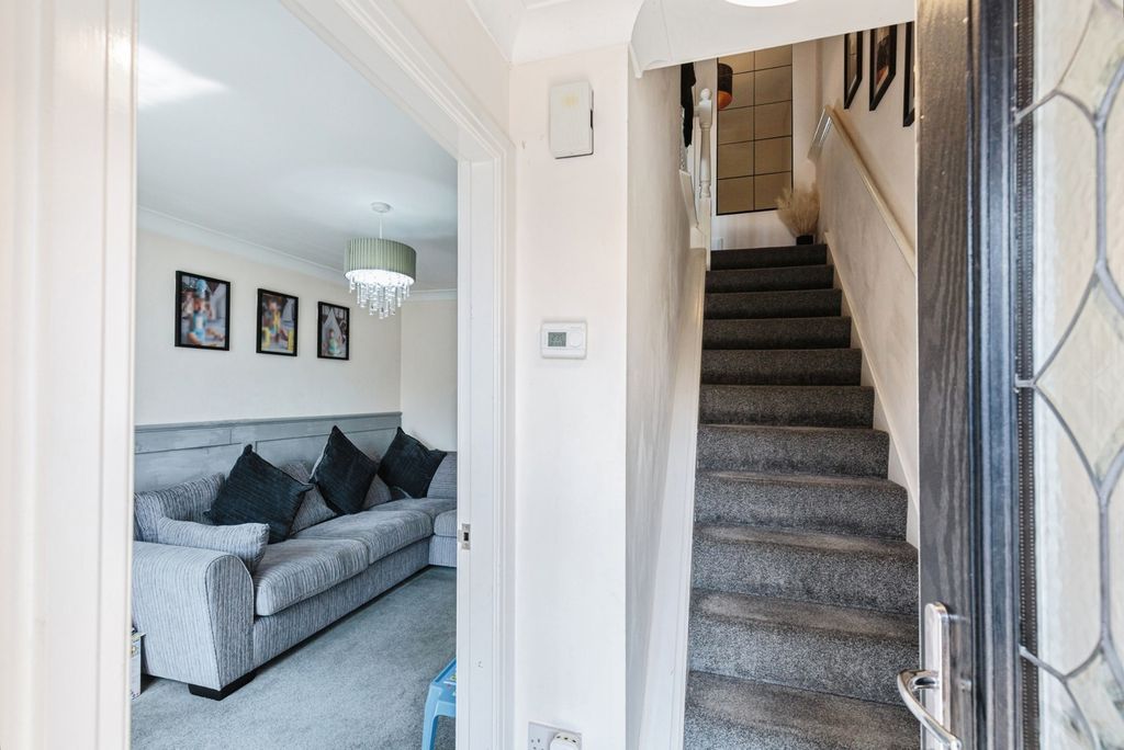 Property photo 2 of 17 Pbox-Img.Jpg