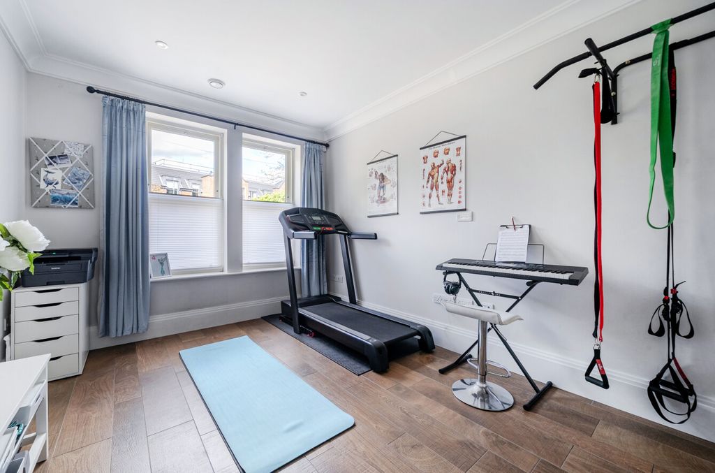 Additional image 12 of 6 bed detached house for saleWaterloo Road, Crowthorne, Berkshire RG45