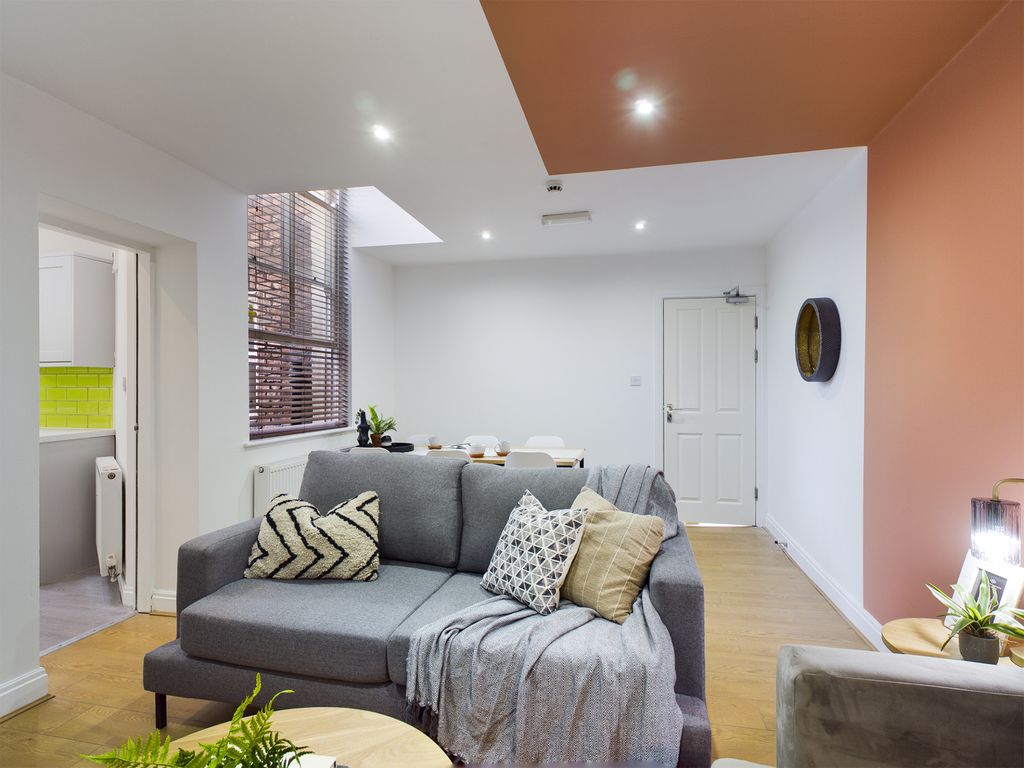 Property photo 2 of 26