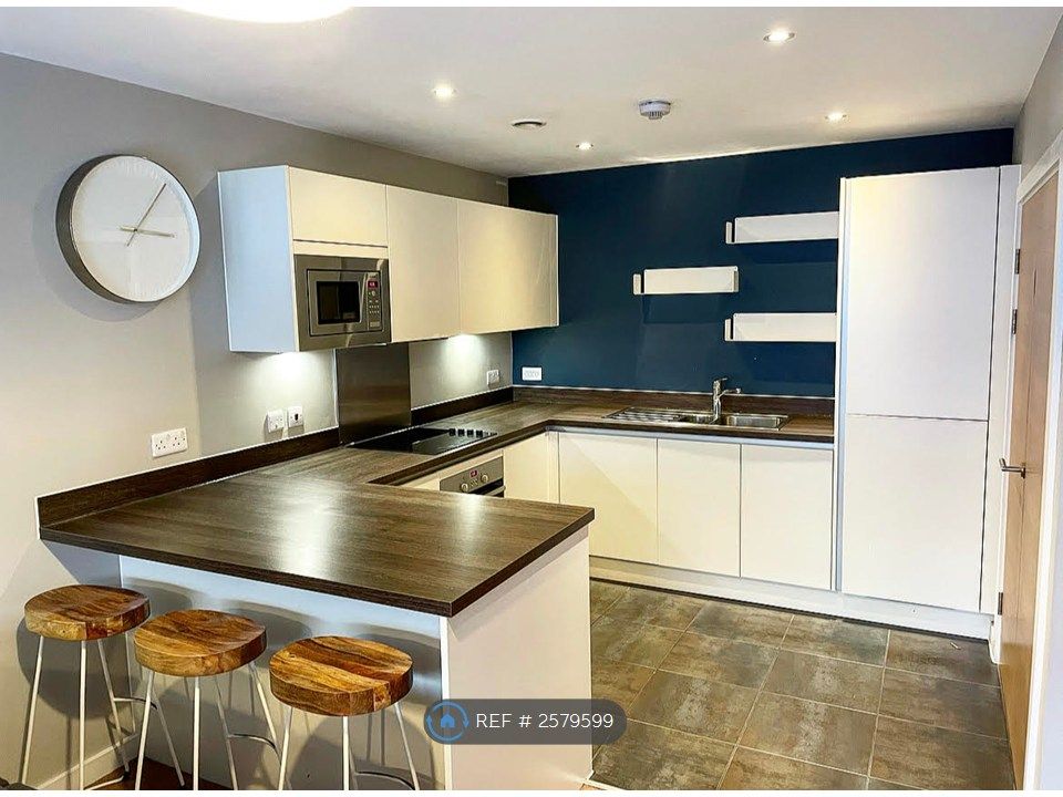 Property photo 3 of 14 Kitchen 1