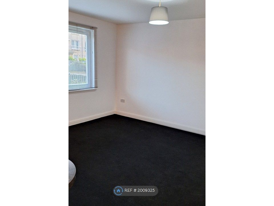 Property photo 2 of 10 Lounge