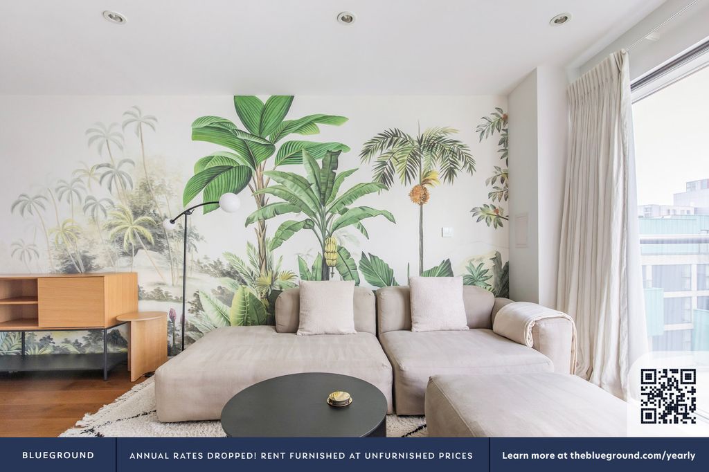 Property photo 3 of 26 Living Room