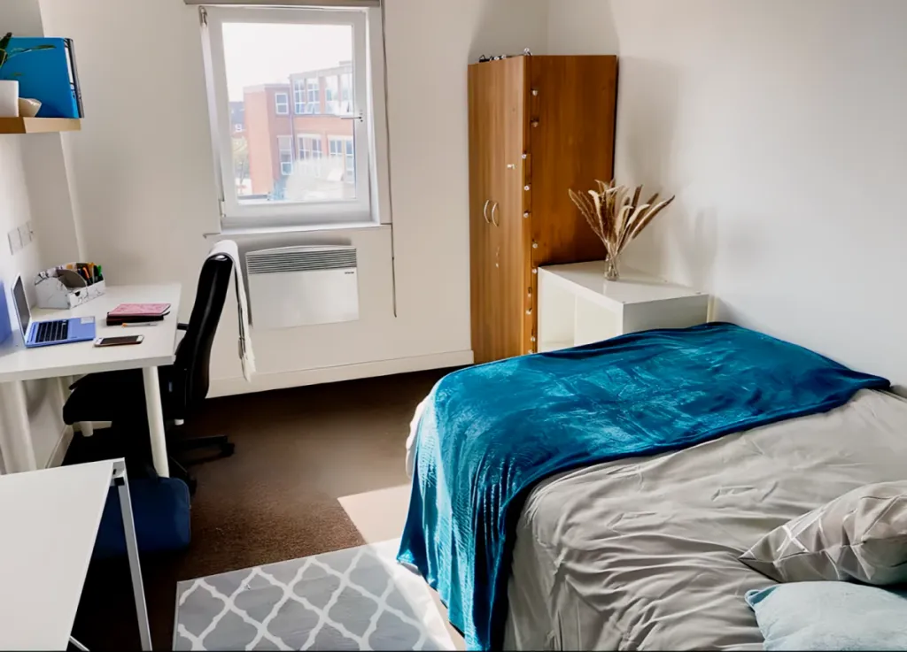 Property photo 1 of 50