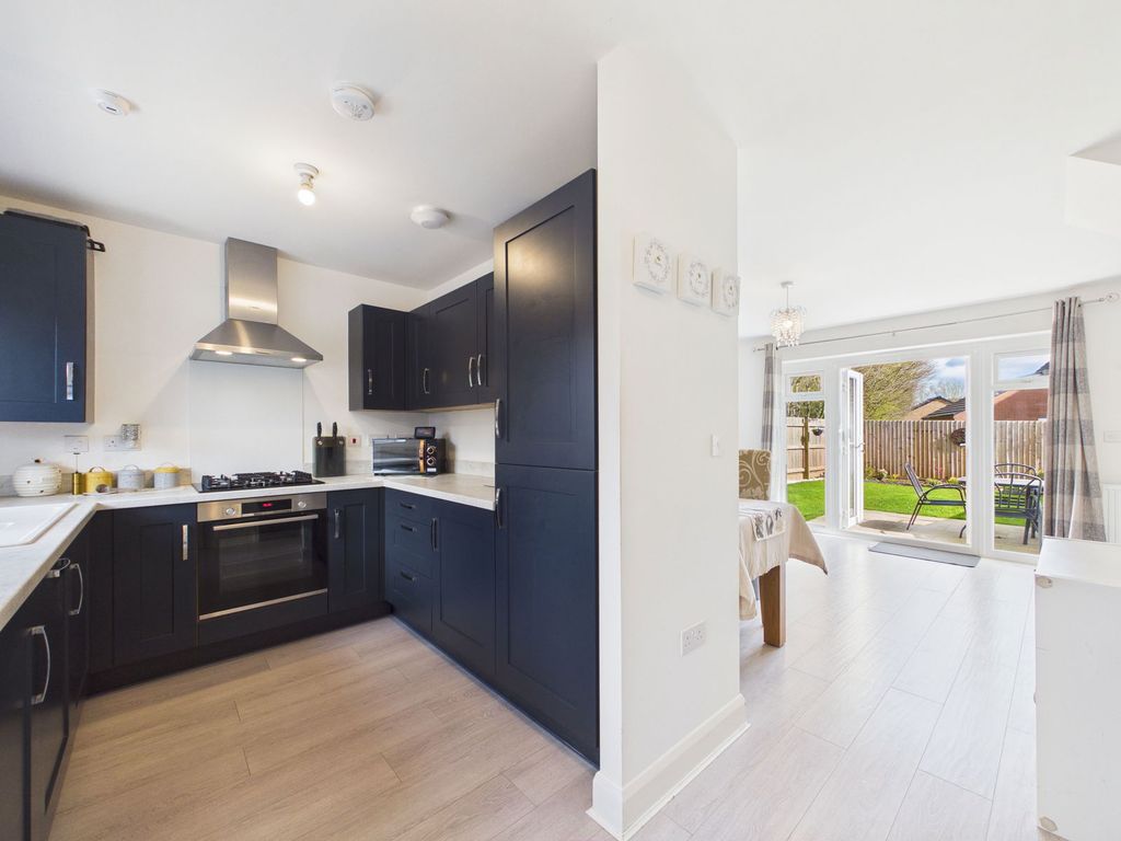 Property photo 3 of 27