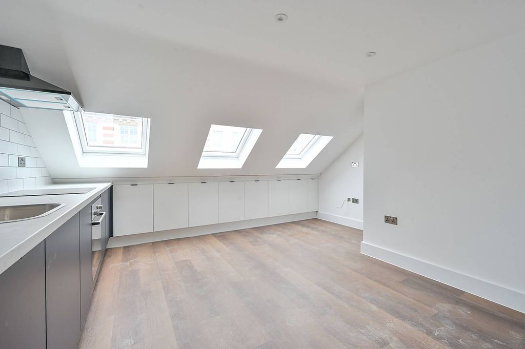 Property photo 2 of 4