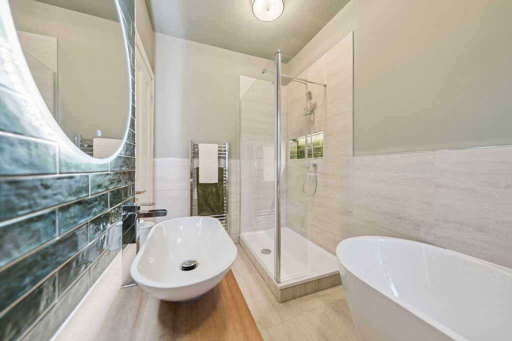 Additional image 46 of 5 bed detached house for saleVictoria Road, Brookfield PA5