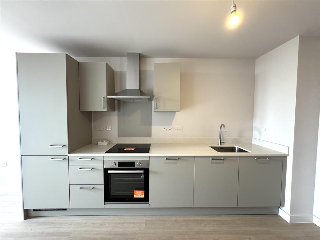 Property photo 3 of 11 Kitchen Pic 1.Jpeg