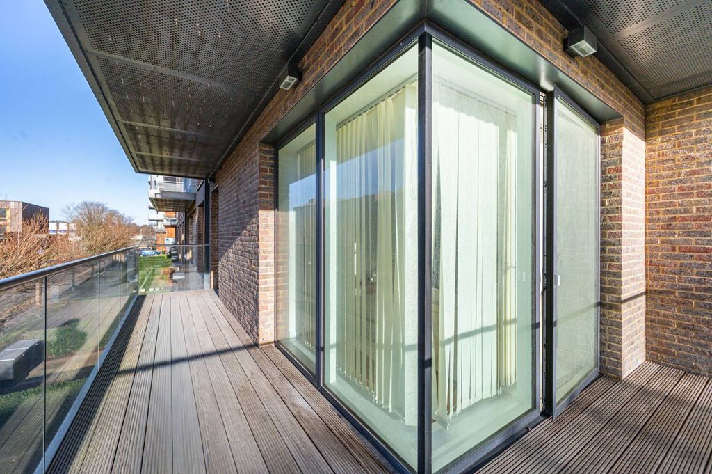 Property photo 3 of 23