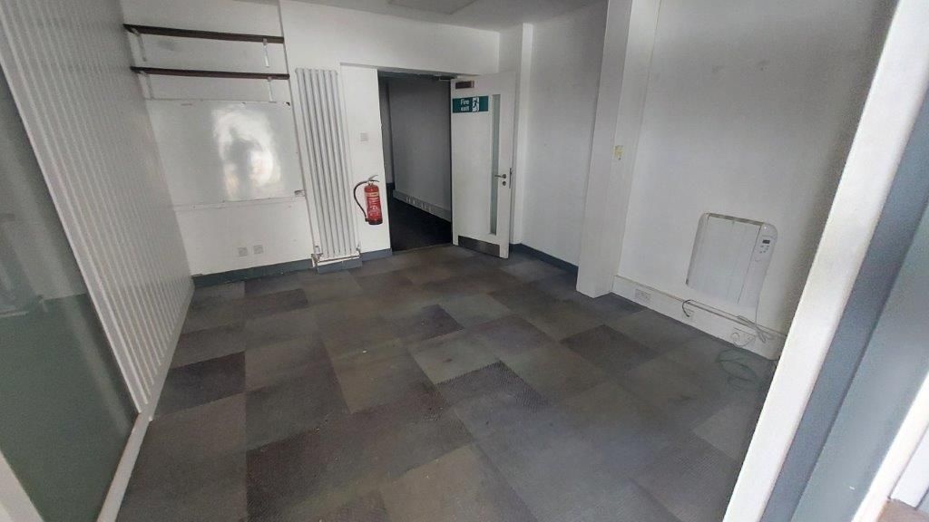 Property photo 3 of 8 Photo 2