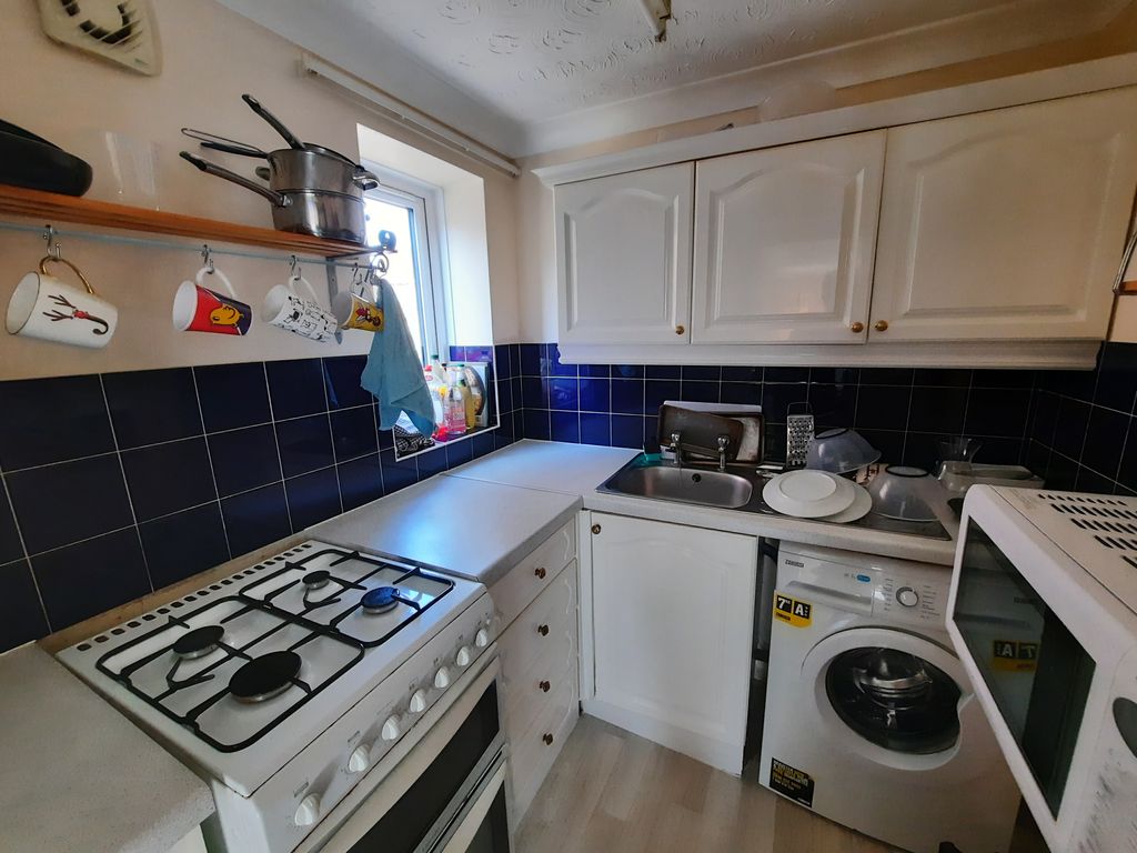 Property photo 3 of 5