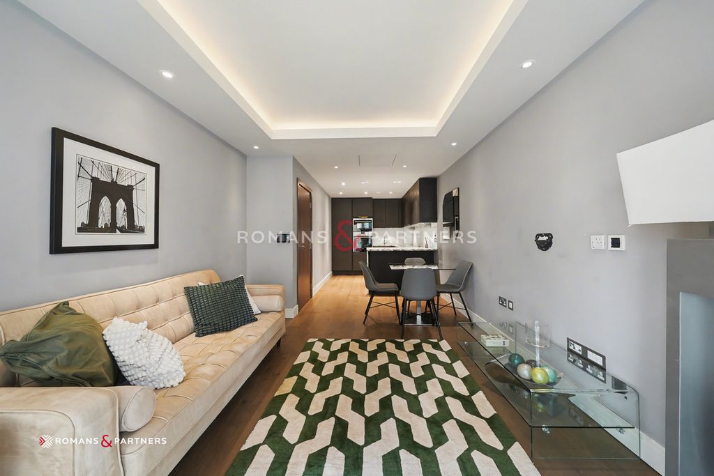 Property photo 2 of 21