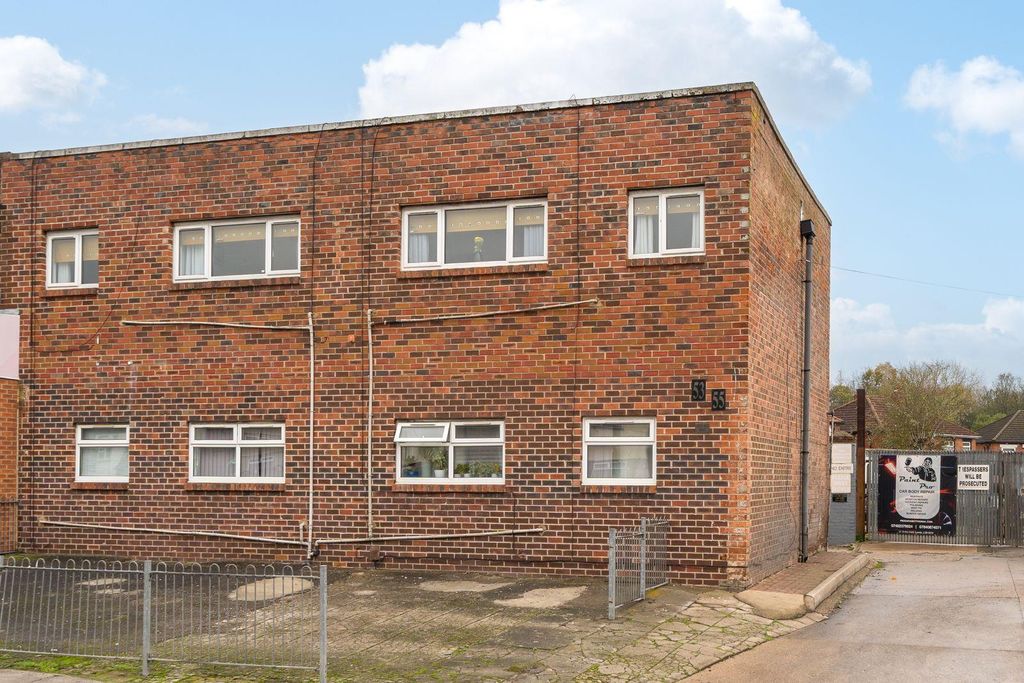 Property photo 1 of 12