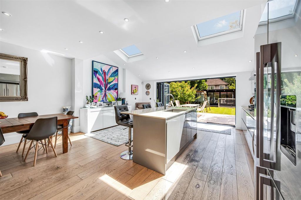 Property photo 1 of 18 Acacia Road-5.Jpg