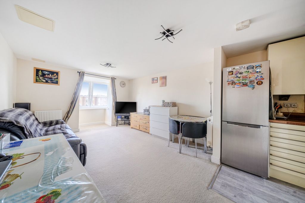 Property photo 1 of 7 1419330-7-699dc52...