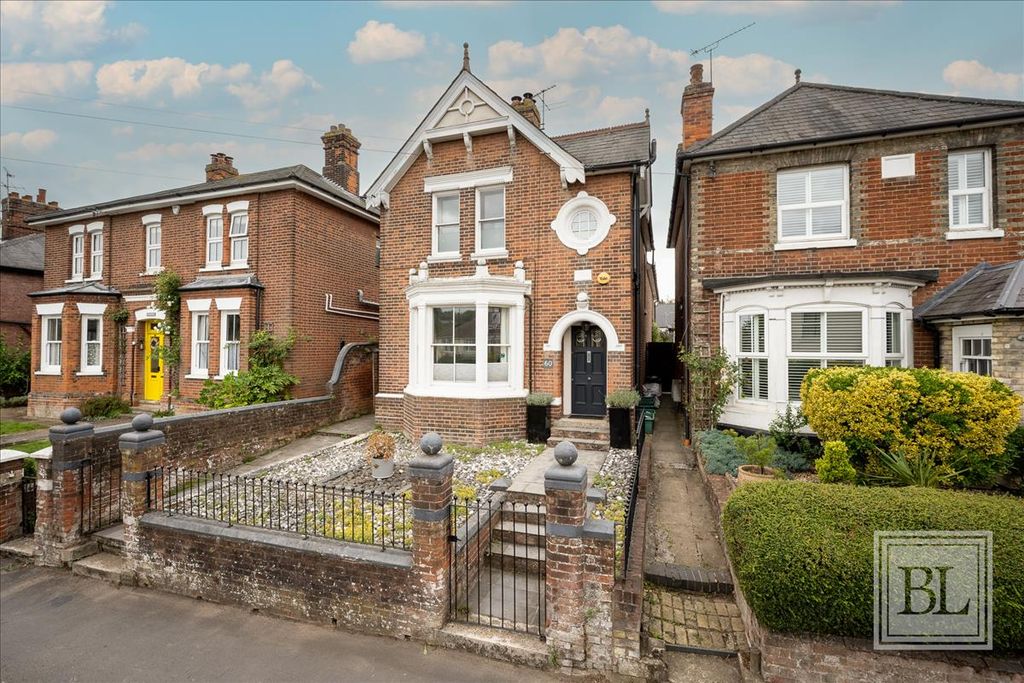 Property photo 1 of 27