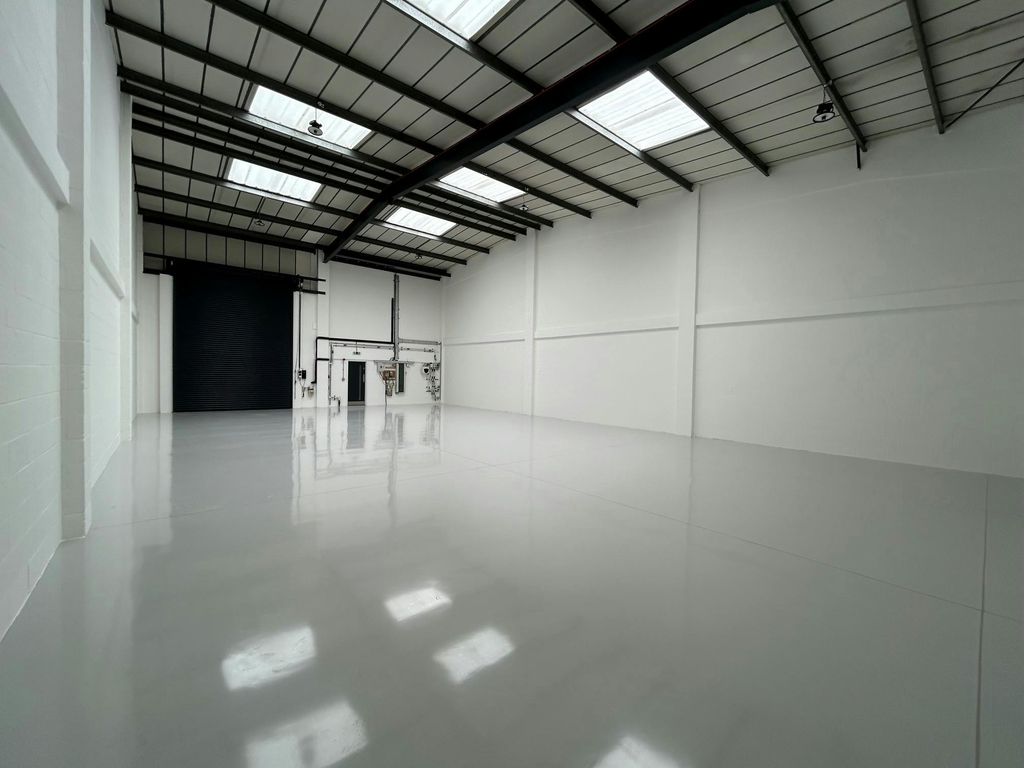 Property photo 3 of 12 Wh 2.Jpg