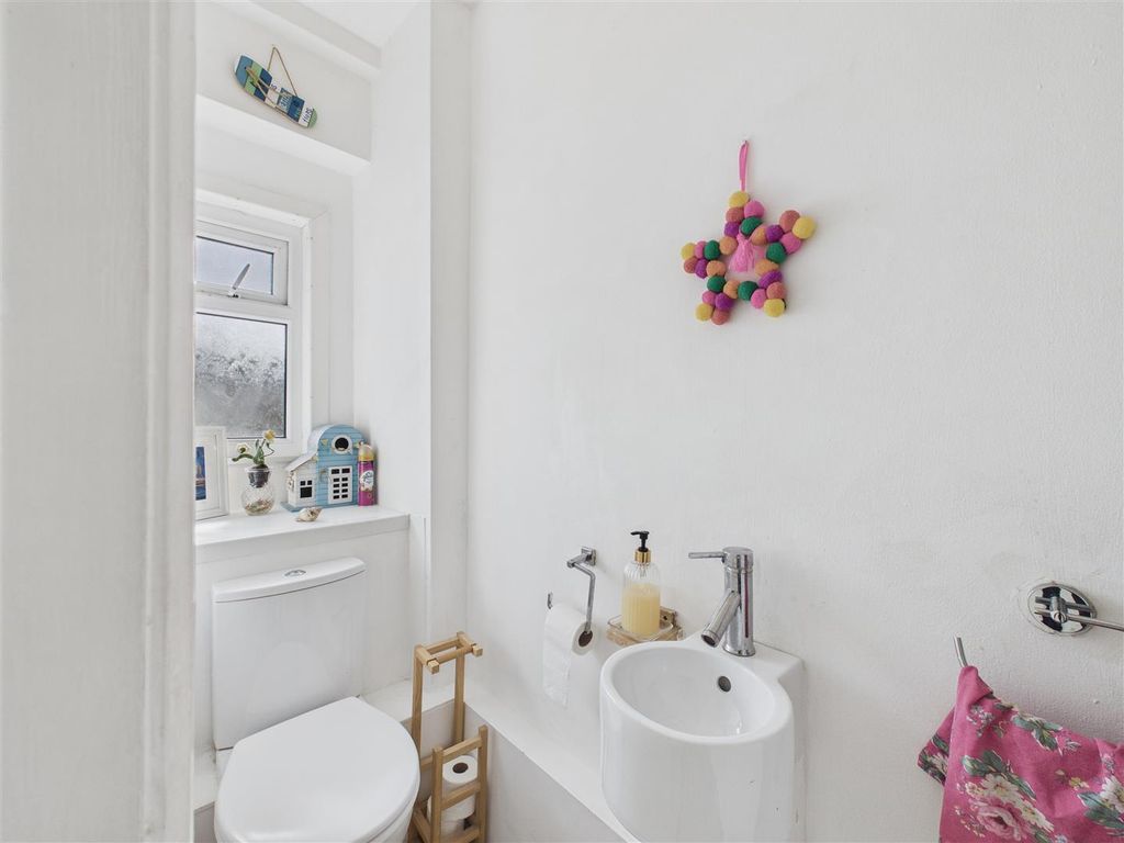 Additional image 20 of 3 bed flat for saleMilford Street, Saundersfoot SA69