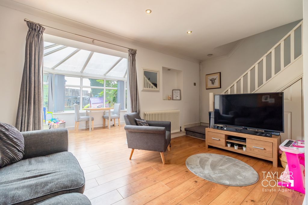 Property photo 2 of 19