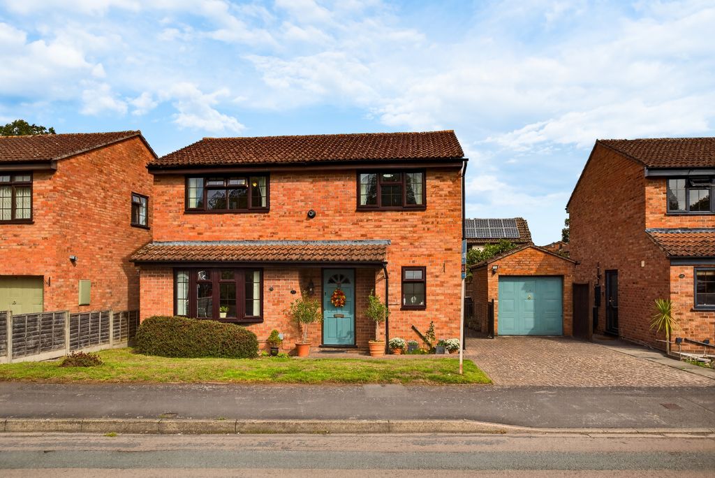 Property photo 1 of 19 Front