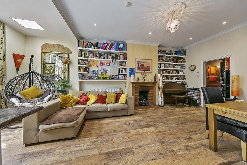 Property photo 3 of 18 Picture No. 08