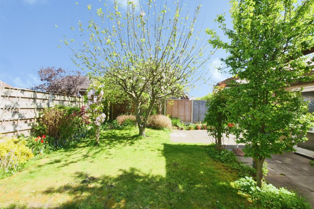 Property photo 2 of 19