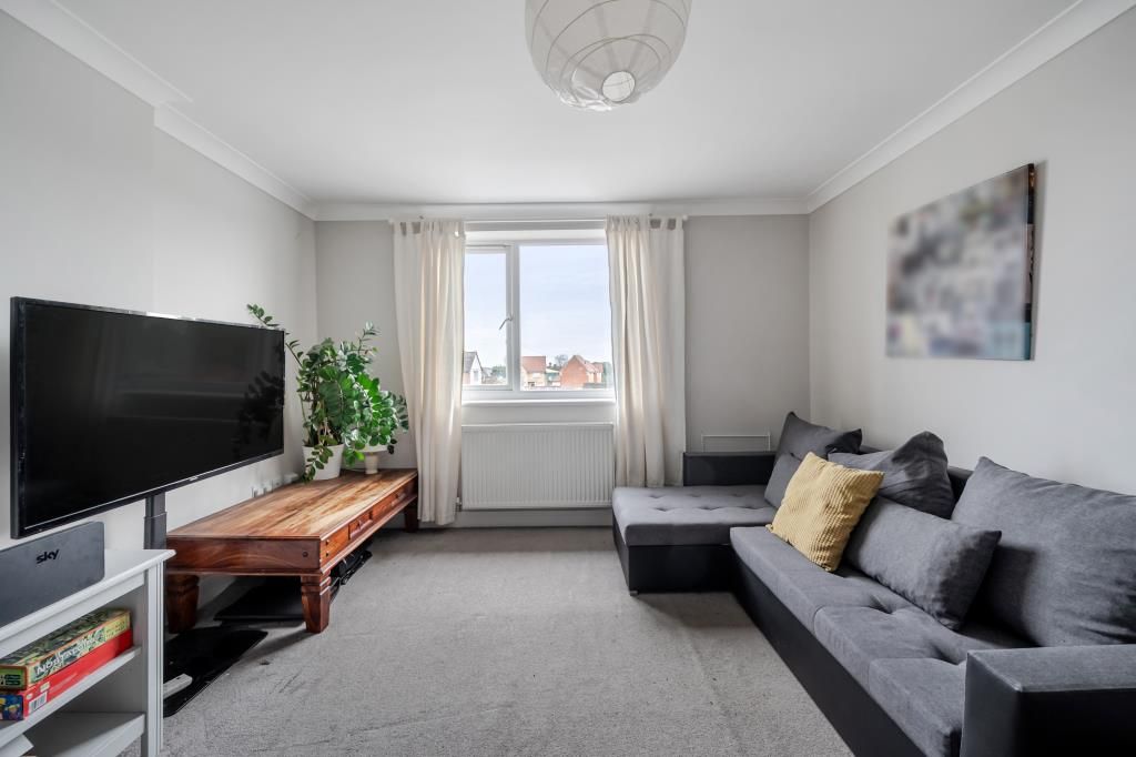 Property photo 2 of 20 Living Room