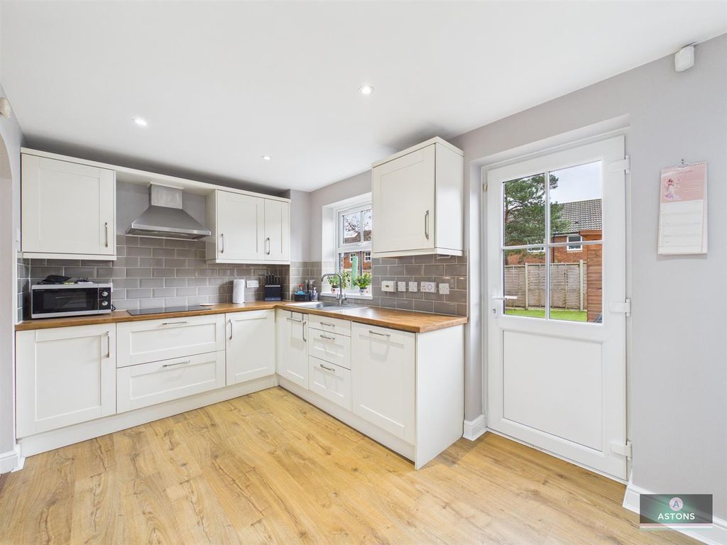 Property photo 3 of 17 Cam02067G0-Pr0176-Still017.Jpg