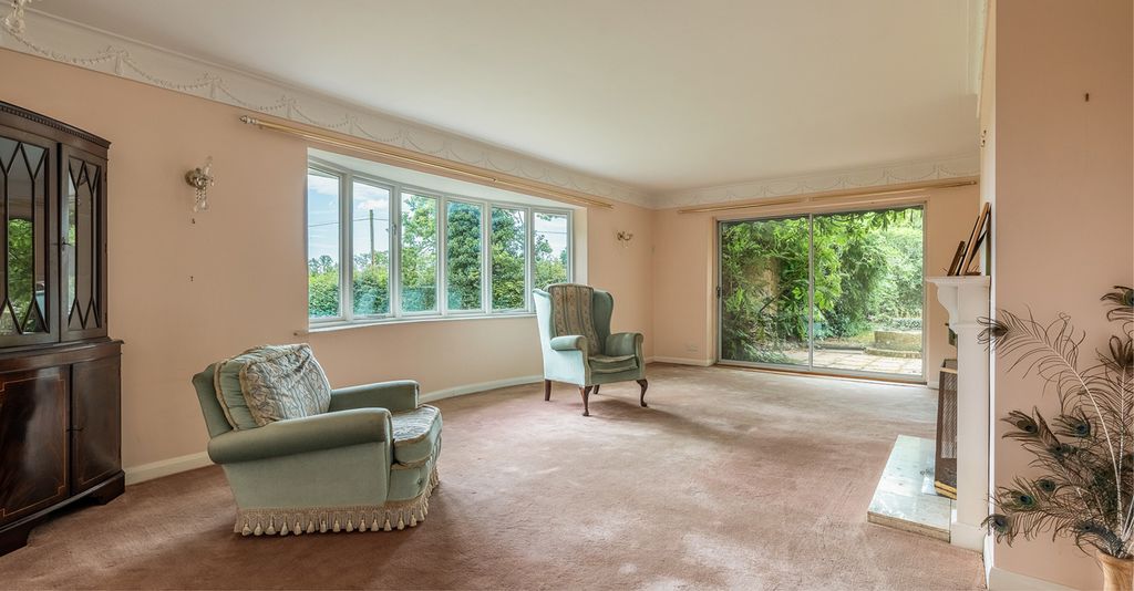 Property photo 3 of 31