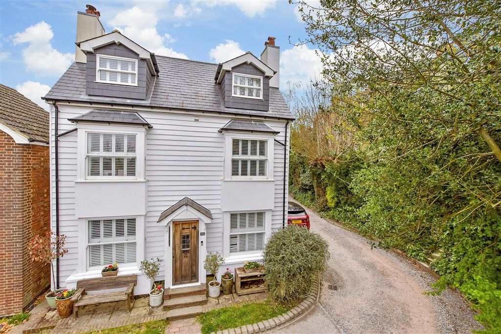 Property photo 1 of 19 External (Brochure)