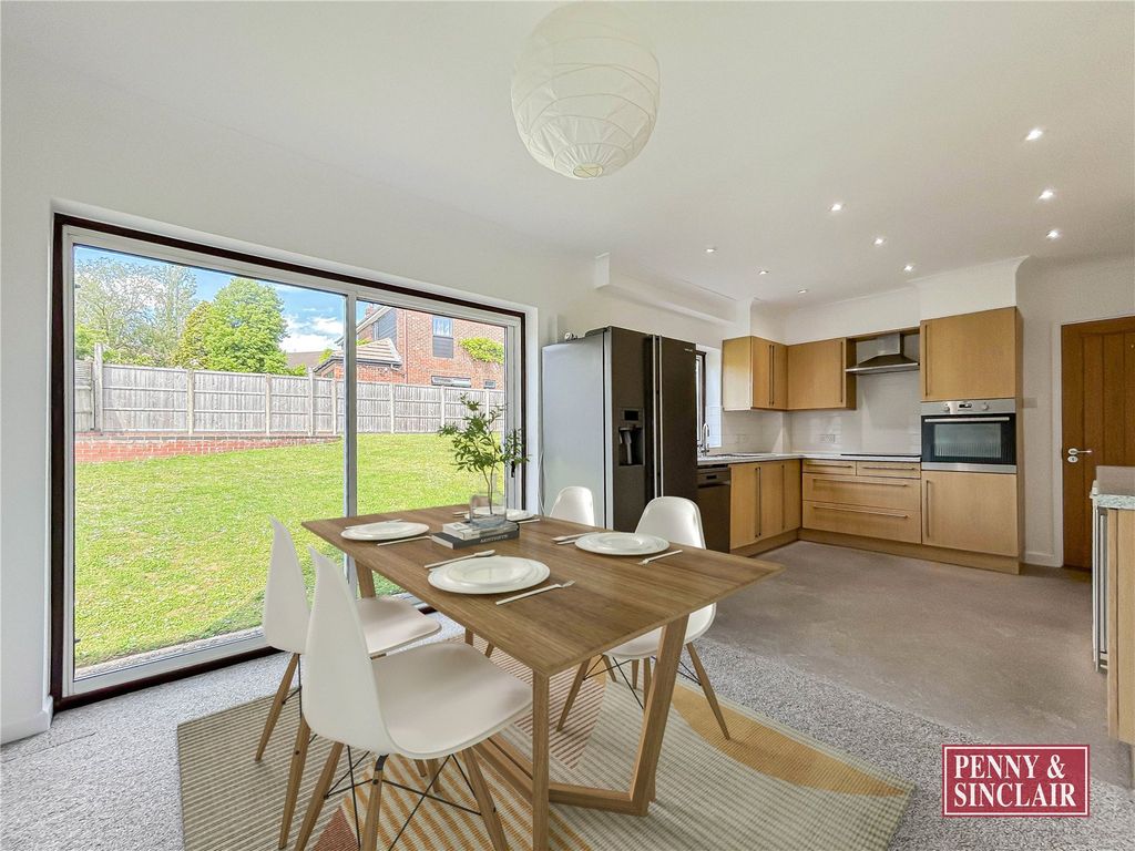 Property photo 3 of 14 Picture No. 28
