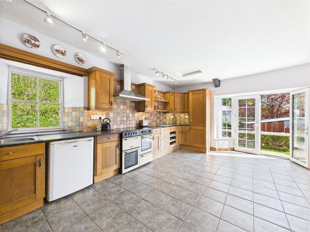 Property photo 2 of 33 Picture No. 47